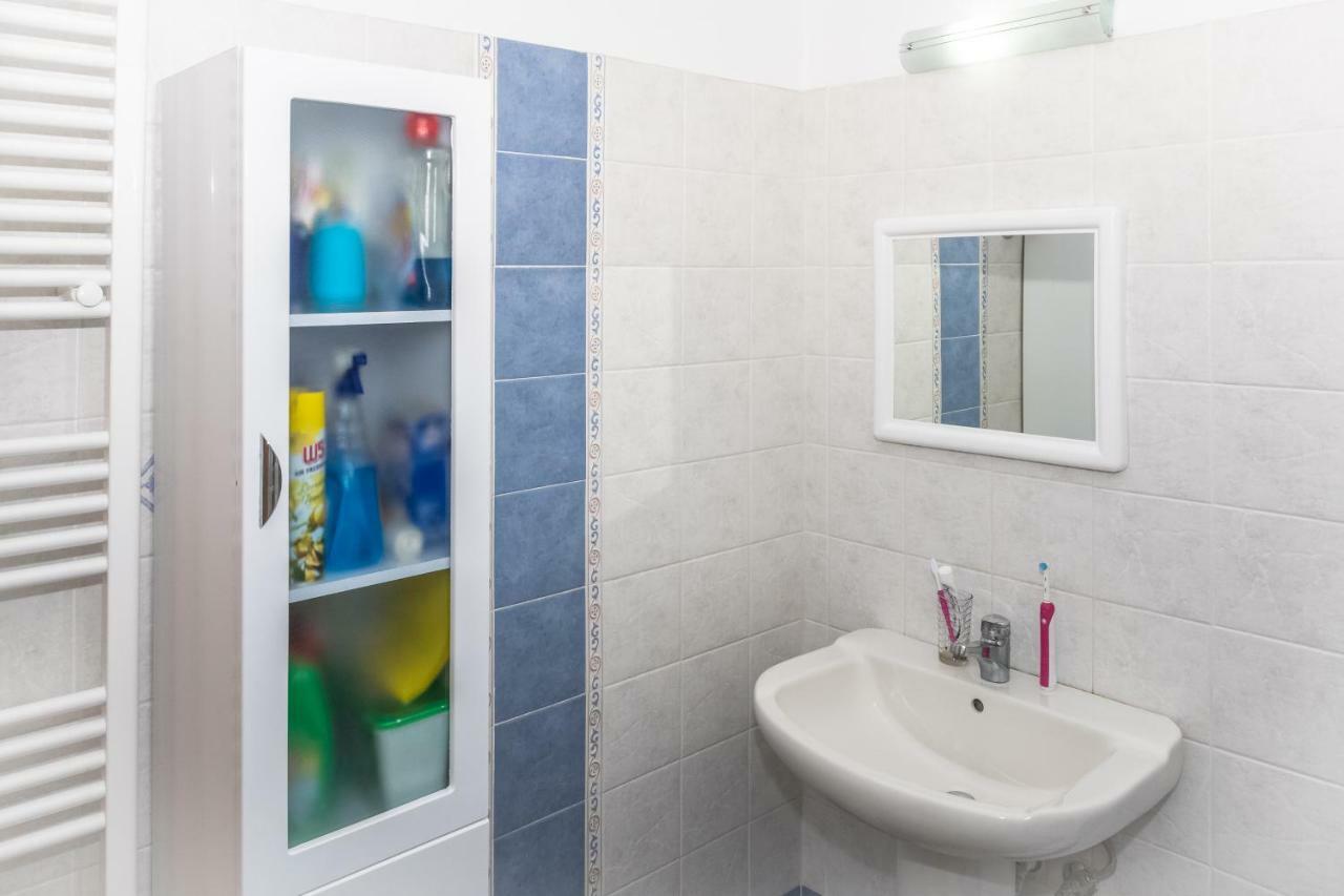 Modern Flat With Beautiful Views In South Of Corfu Leilighet Lefkímmi Eksteriør bilde
